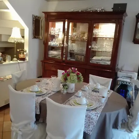 לינה וארוחת בוקר Fiori E Lanterne רומא