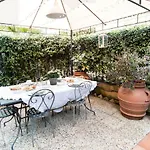 Fiori E Lanterne * Рим